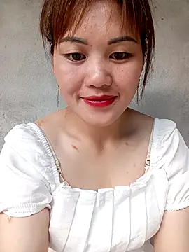 Snapshot of meg_06 chatting on 03/31/26, 10:48 meg 06 online show from 03/31/26, 10:48