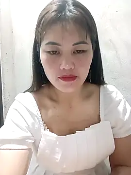 Snapshot of meg_06 chatting on 04/04/26, 02:03 meg 06 online show from 04/04/26, 02:03