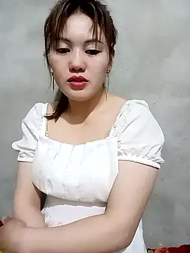 Snapshot of meg_06 chatting on 04/18/26, 01:48 meg 06 online show from 04/18/26, 01:48