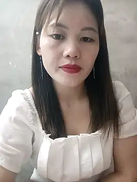 Snapshot of meg_06 chatting on 05/10/26, 01:44 meg 06 online show from 05/10/26, 01:44