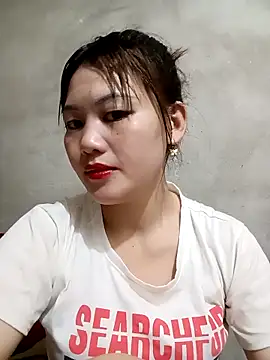 Snapshot of meg_06 chatting on 05/12/26, 12:30 meg 06 online show from 05/12/26, 12:30