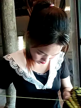 Snapshot of meg_06 chatting on 05/14/26, 01:45 meg 06 online show from 05/14/26, 01:45