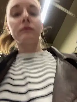 Snapshot of FReyja_44 chatting on 03/24/26, 12:43 FReyja 44 online show from 03/24/26, 12:43