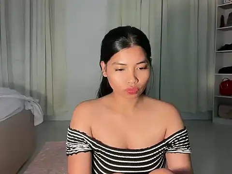 Snapshot of zafarina_18 chatting on 03/31/26, 02:50 zafarina 18 online show from 03/31/26, 02:50