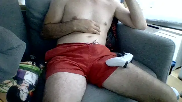 Snapshot of ACruoreX chatting on 07/19/26, 12:58 ACruoreX online show from 07/19/26, 12:58