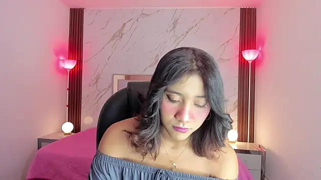 EsperanzaMora online show from 05/14/26, 12:01