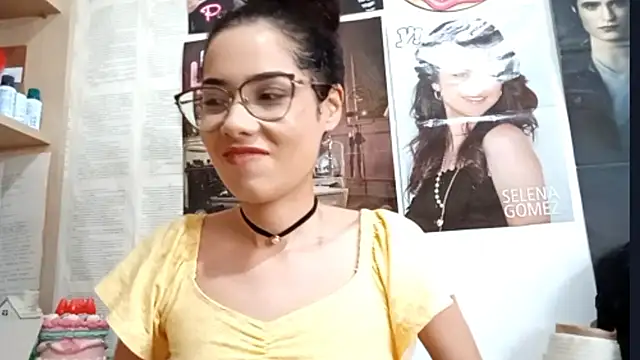 Snapshot of KaylaRise chatting on 03/25/26, 06:03 KaylaRise online show from 03/25/26, 06:03