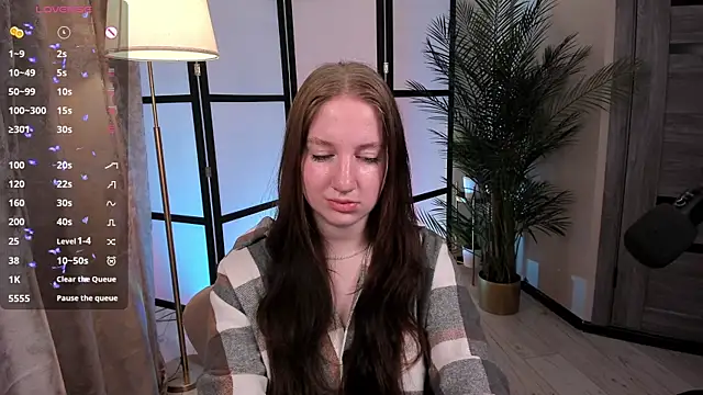Elisabeth Binder online show from 06/18/26, 03:40