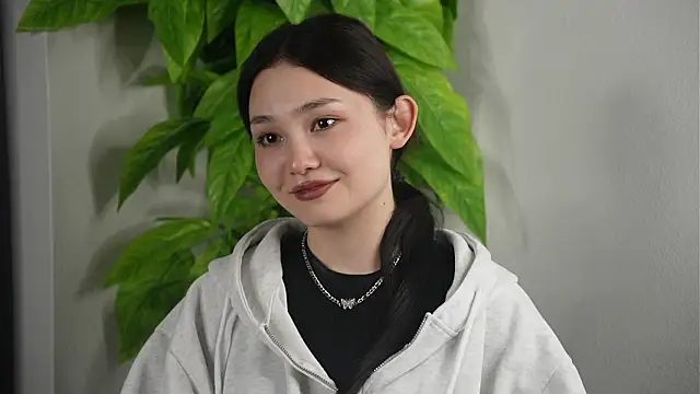 Snapshot of AllieGladwin chatting on 03/24/26, 02:22 AllieGladwin online show from 03/24/26, 02:22