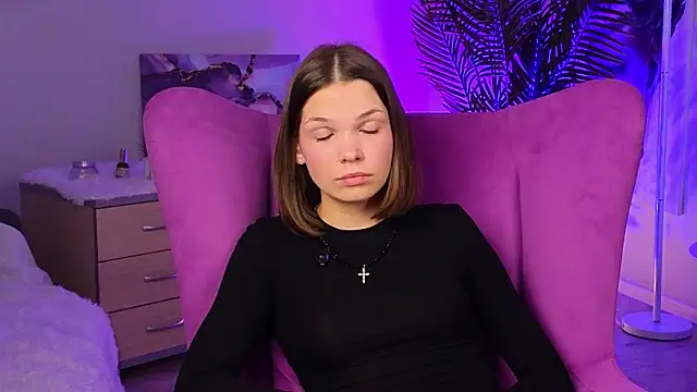 Snapshot of LouieWittner chatting on 03/25/26, 07:58 LouieWittner online show from 03/25/26, 07:58