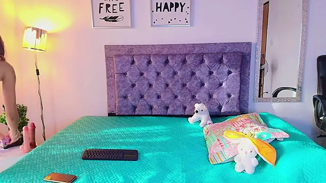 Daphne Rosse online show from 06/29/26, 12:05