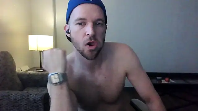 Snapshot of Luke_James chatting on 03/24/26, 01:05 Luke James online show from 03/24/26, 01:05