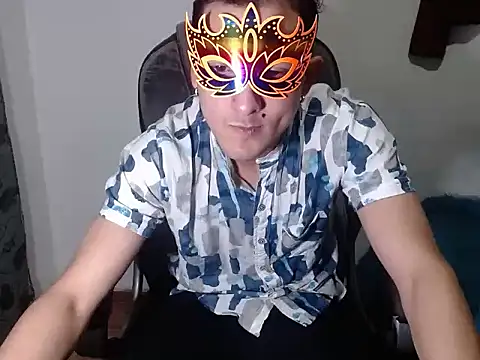 Snapshot of SexyboyHot2000 chatting on 04/10/26, 02:06 SexyboyHot2000 online show from 04/10/26, 02:06