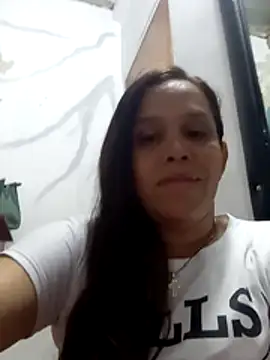 Snapshot of alexandra-queen chatting on 05/02/26, 10:04 alexandra-queen online show from 05/02/26, 10:04