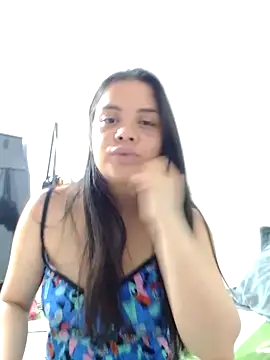 Snapshot of la_chikis chatting on 03/24/26, 05:23 la chikis online show from 03/24/26, 05:23