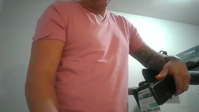 Snapshot of Cutecamboy4you chatting on 03/24/26, 02:00 Cutecamboy4you online show from 03/24/26, 02:00