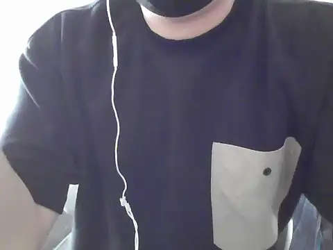 Snapshot of ZuJooo01 chatting on 03/24/26, 08:52 ZuJooo01 online show from 03/24/26, 08:52