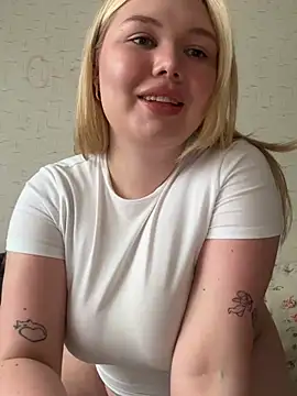 cutiejuliee online show from 06/29/26, 01:22