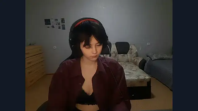 ShaynaLinley online show from 04/21/26, 01:42