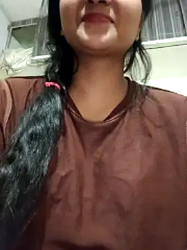 Snapshot of DesiKudiLive chatting on 03/25/26, 07:47 DesiKudiLive online show from 03/25/26, 07:47