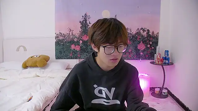buding-001 online show from 04/06/26, 10:38