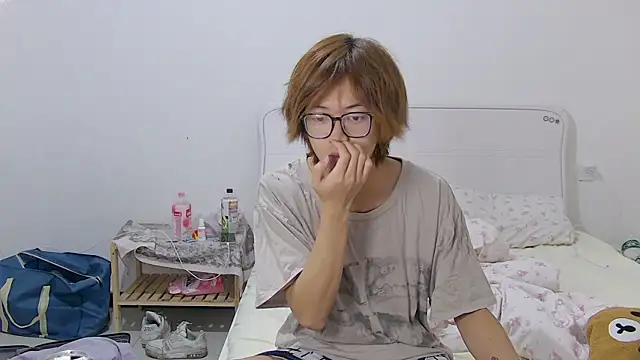 buding-001 online show from 07/07/26, 10:52