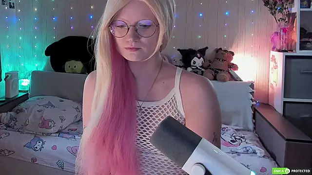JulietFisher online show from 06/15/26, 03:53