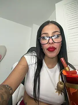 Snapshot of Valerie-S chatting on 06/11/26, 02:59 Valerie-S online show from 06/11/26, 02:59