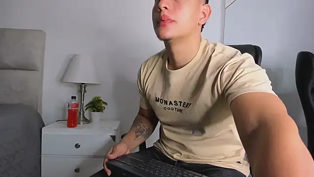 Chriss Diamond online show from 06/28/26, 08:04