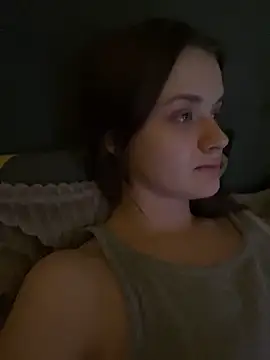 Snapshot of your_babymila chatting on 03/28/26, 10:31 your babymila online show from 03/28/26, 10:31