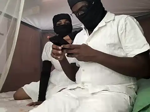 Snapshot of Ragasiyacouples chatting on 04/06/26, 03:13 Ragasiyacouples online show from 04/06/26, 03:13