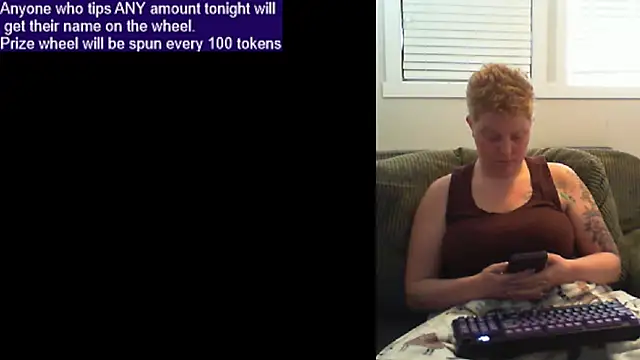 Snapshot of SugarSparklez chatting on 03/25/26, 08:04 SugarSparklez online show from 03/25/26, 08:04