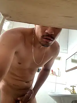 Snapshot of novinhho chatting on 03/28/26, 11:43 novinhho online show from 03/28/26, 11:43