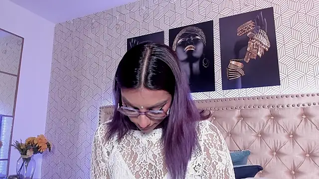 Snapshot of ValeAlvarez_ chatting on 04/10/26, 03:50 ValeAlvarez online show from 04/10/26, 03:50