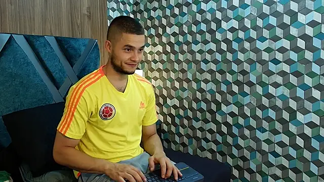 Snapshot of Joaho_Fernandez chatting on 06/14/26, 02:24 Joaho Fernandez online show from 06/14/26, 02:24