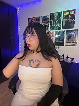 Hinataaa  online show from 05/07/26, 03:45