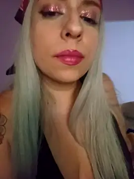 Snapshot of Yiyi_666 chatting on 03/27/26, 06:19 Yiyi 666 online show from 03/27/26, 06:19