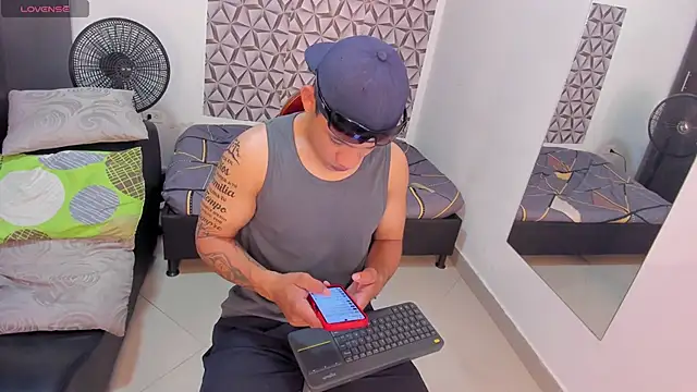 Benjamin lich online show from 06/06/26, 03:11
