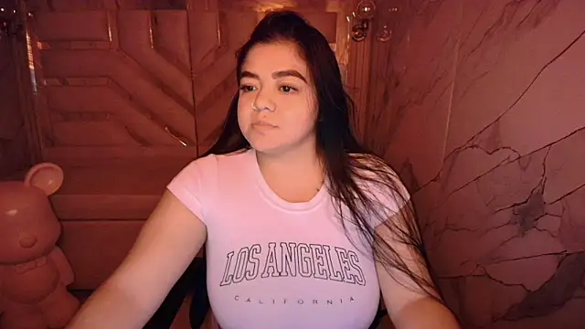 luna  r  online show from 04/25/26, 03:09