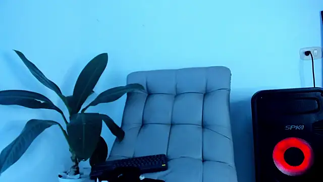 DakotaStills  online show from 03/30/26, 02:18