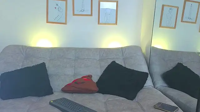 CharlotteCopper  online show from 04/10/26, 10:53