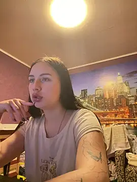 Snapshot of Avellya chatting on 03/26/26, 09:53 Avellya online show from 03/26/26, 09:53