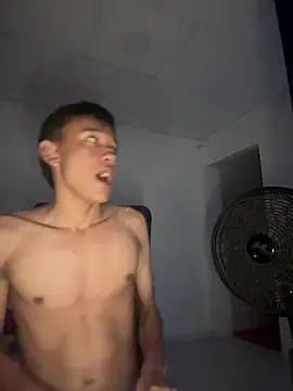 Snapshot of io_skay chatting on 03/24/26, 10:48 io skay online show from 03/24/26, 10:48