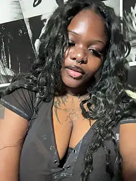 Snapshot of Nyla_xox chatting on 04/12/26, 11:10 Nyla xox online show from 04/12/26, 11:10