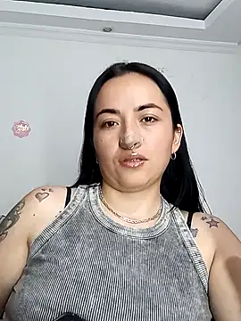 Snapshot of kimberly_peter chatting on 07/25/26, 01:15 kimberly peter online show from 07/25/26, 01:15