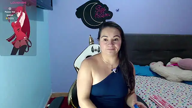 kyra sol online show from 04/01/26, 01:50