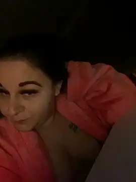 Snapshot of Szandra26 chatting on 03/25/26, 10:38 Szandra26 online show from 03/25/26, 10:38