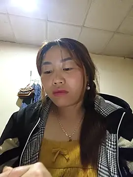 Snapshot of he-se-kin chatting on 04/02/26, 03:37 he-se-kin online show from 04/02/26, 03:37