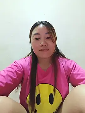 Snapshot of he-se-kin chatting on 05/26/26, 02:46 he-se-kin online show from 05/26/26, 02:46