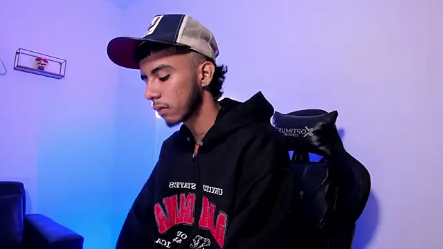 Snapshot of Red_4KT chatting on 03/25/26, 09:43 Red 4KT online show from 03/25/26, 09:43